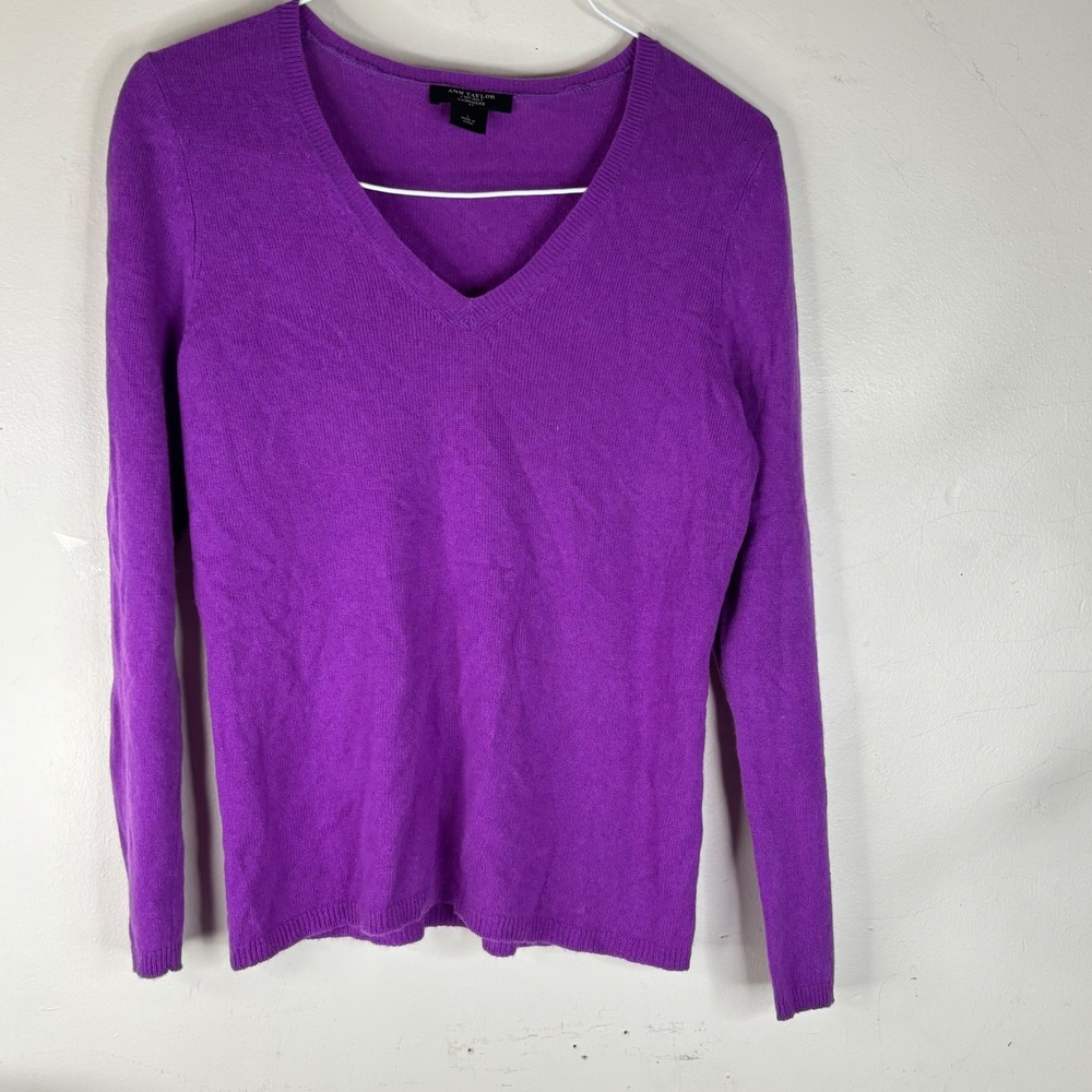 Ann Taylor Sweater Womens L Purple 100% Cashmere V-Neck Long Sleeve Knit 310114